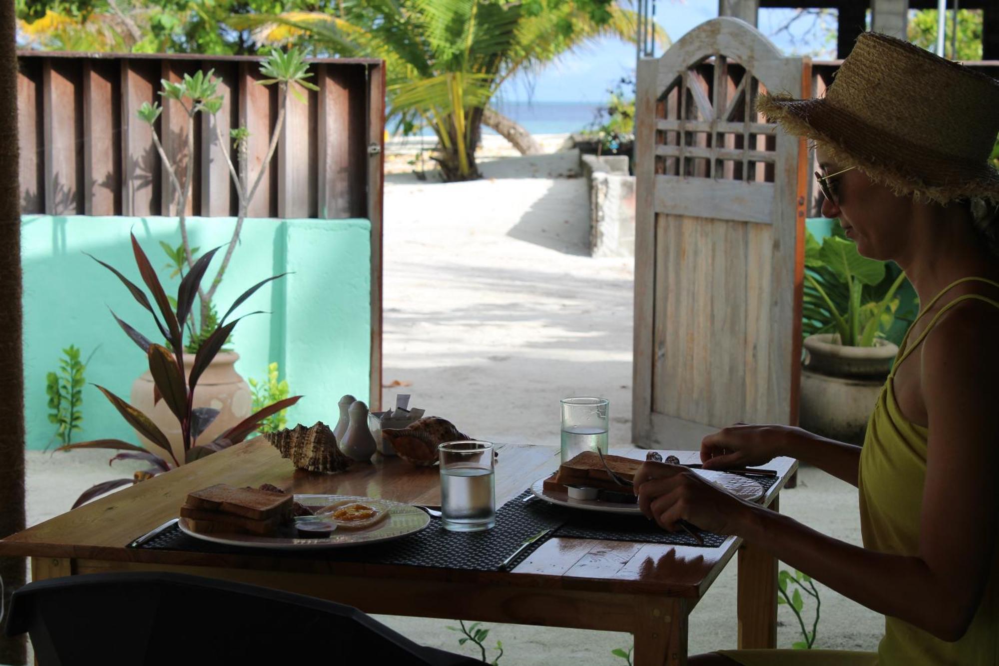Mamello Beach Club Maldives Feridhoo Exterior foto